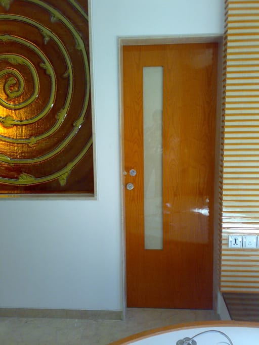 Modern Interior Doors with Sleek Finishes